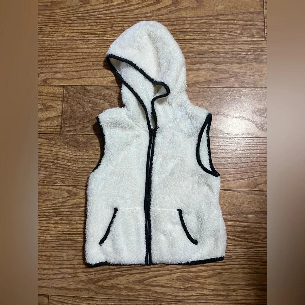 Mudd Girl’s Faux Fur Vest 7/8